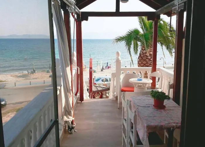 Palm Garden Apartment *